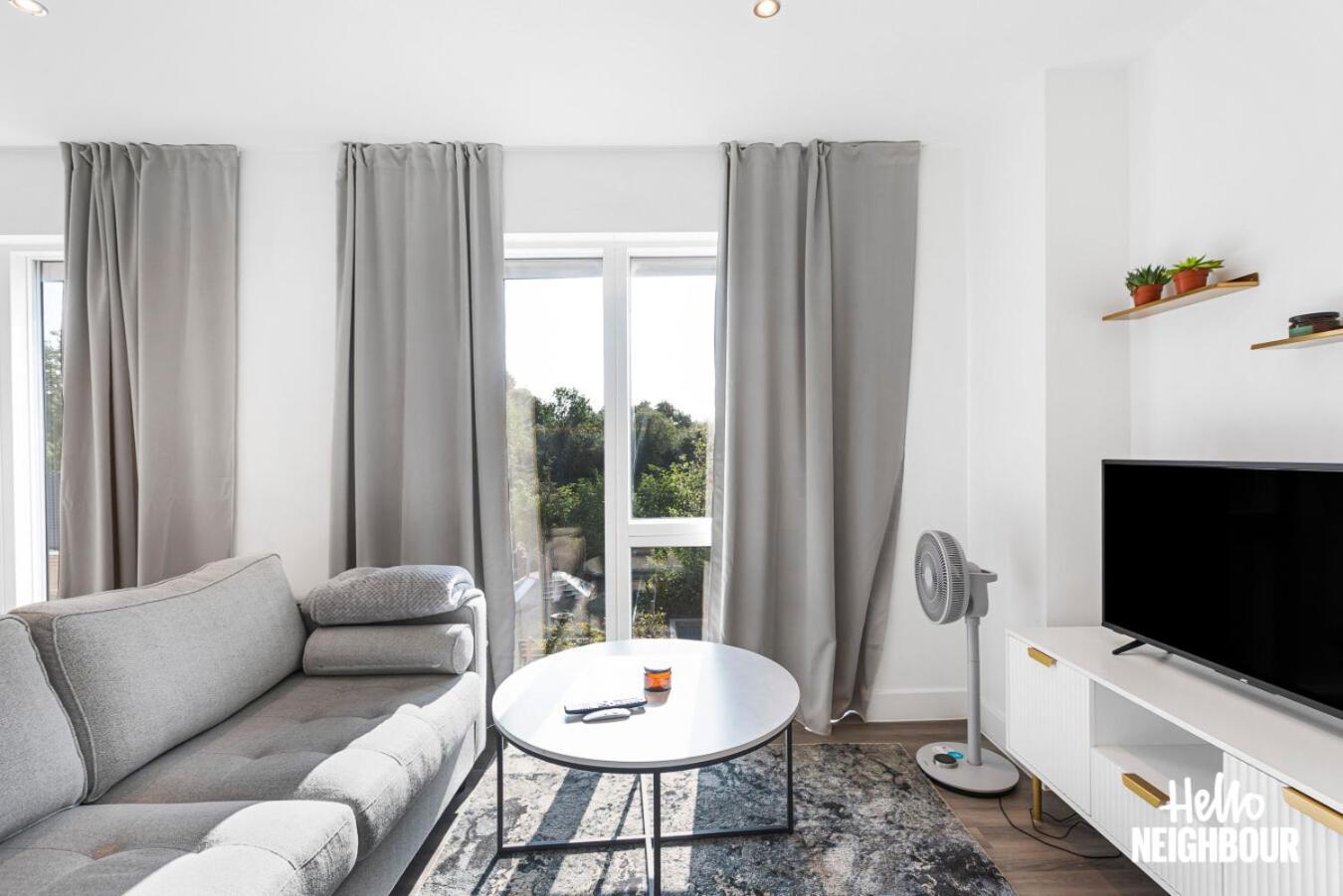 Modern 1 Bedroom Apartment With Parking In Colindale, London Edgware Ngoại thất bức ảnh